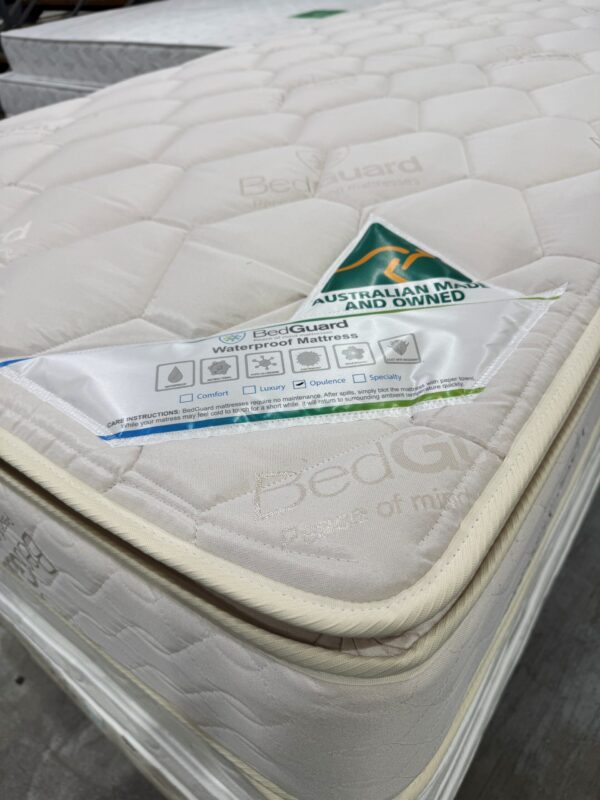 Guardian Opulence Waterproof Mattress - Image 7